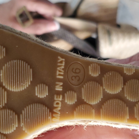 EUC Jimmy Chew snakeskin wedges - Picture 9 of 12